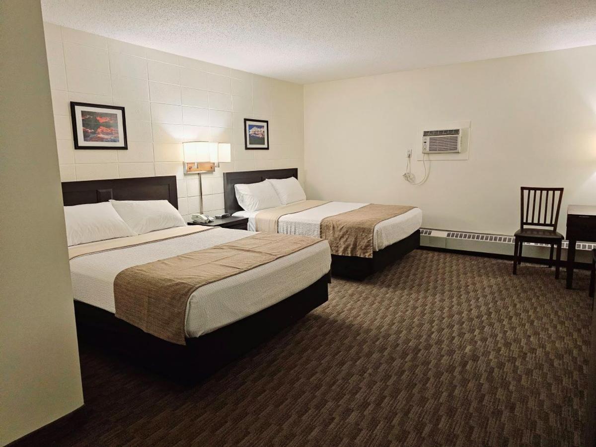 Canadian Motor Inn Grande Prairie Ngoại thất bức ảnh