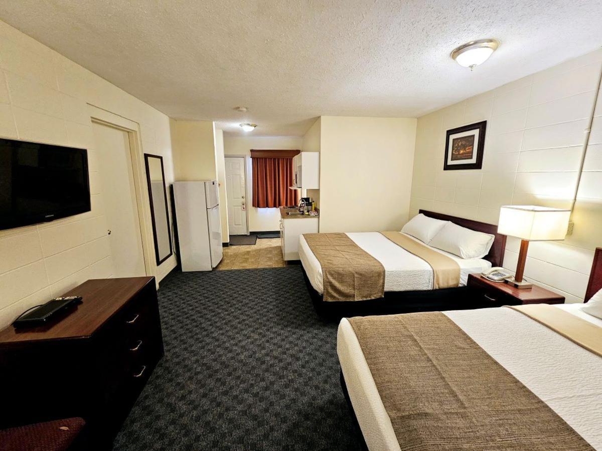 Canadian Motor Inn Grande Prairie Ngoại thất bức ảnh