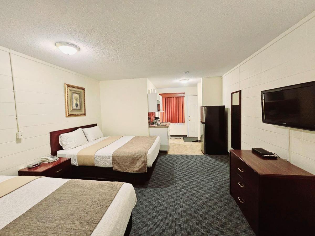 Canadian Motor Inn Grande Prairie Ngoại thất bức ảnh
