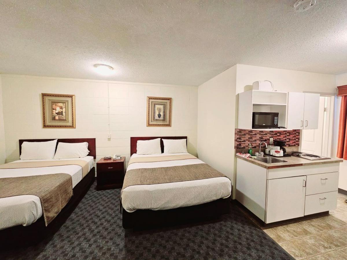 Canadian Motor Inn Grande Prairie Ngoại thất bức ảnh